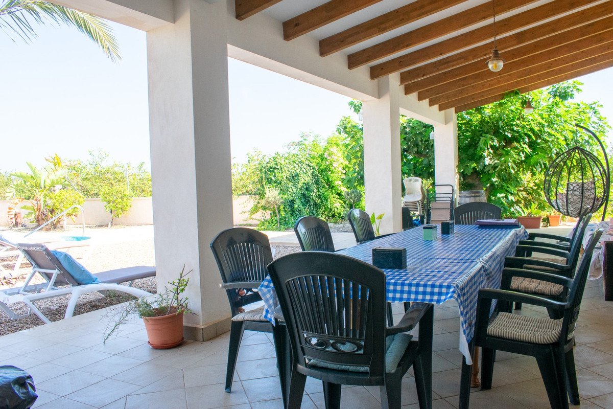 Se vende Villa - Chalet de 3 dormitorios en Costa Blanca, Alicante, España