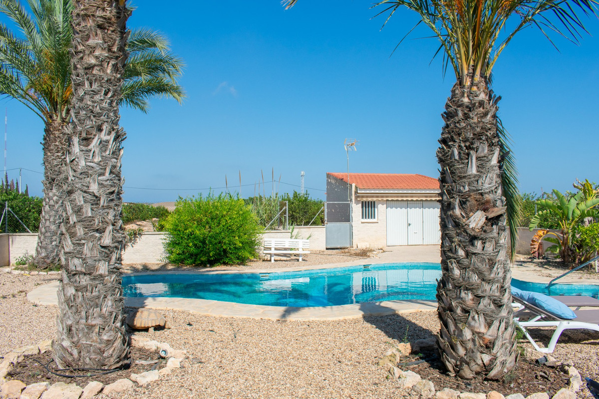 Se vende Villa - Chalet de 3 dormitorios en Costa Blanca, Alicante, España