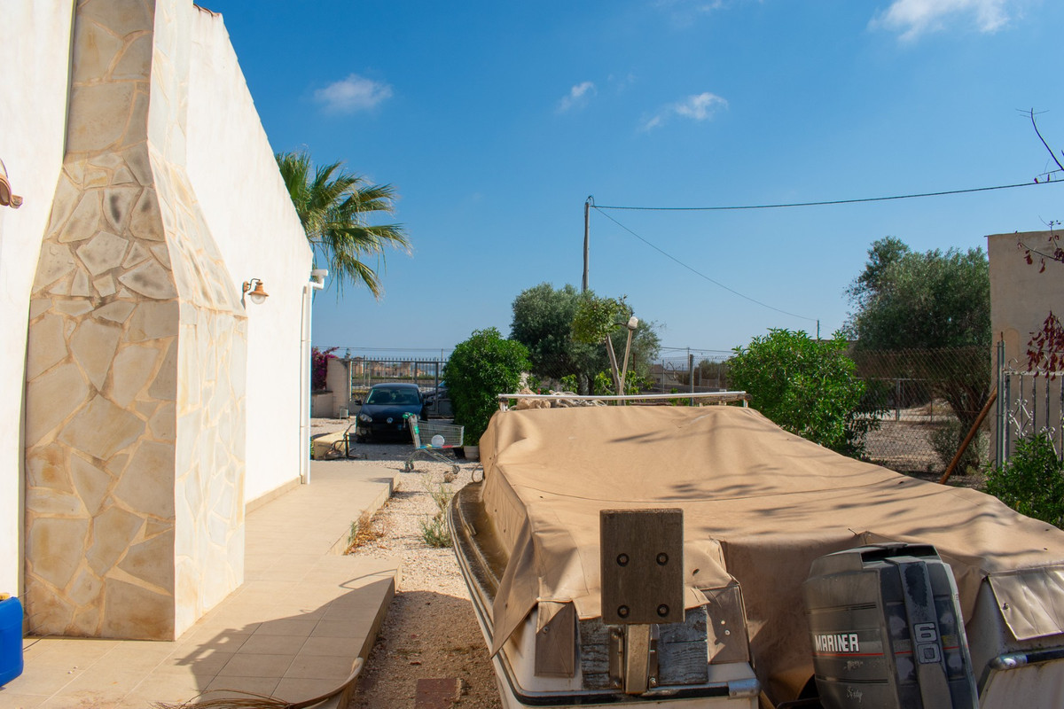 Se vende Villa - Chalet de 3 dormitorios en Costa Blanca, Alicante, España
