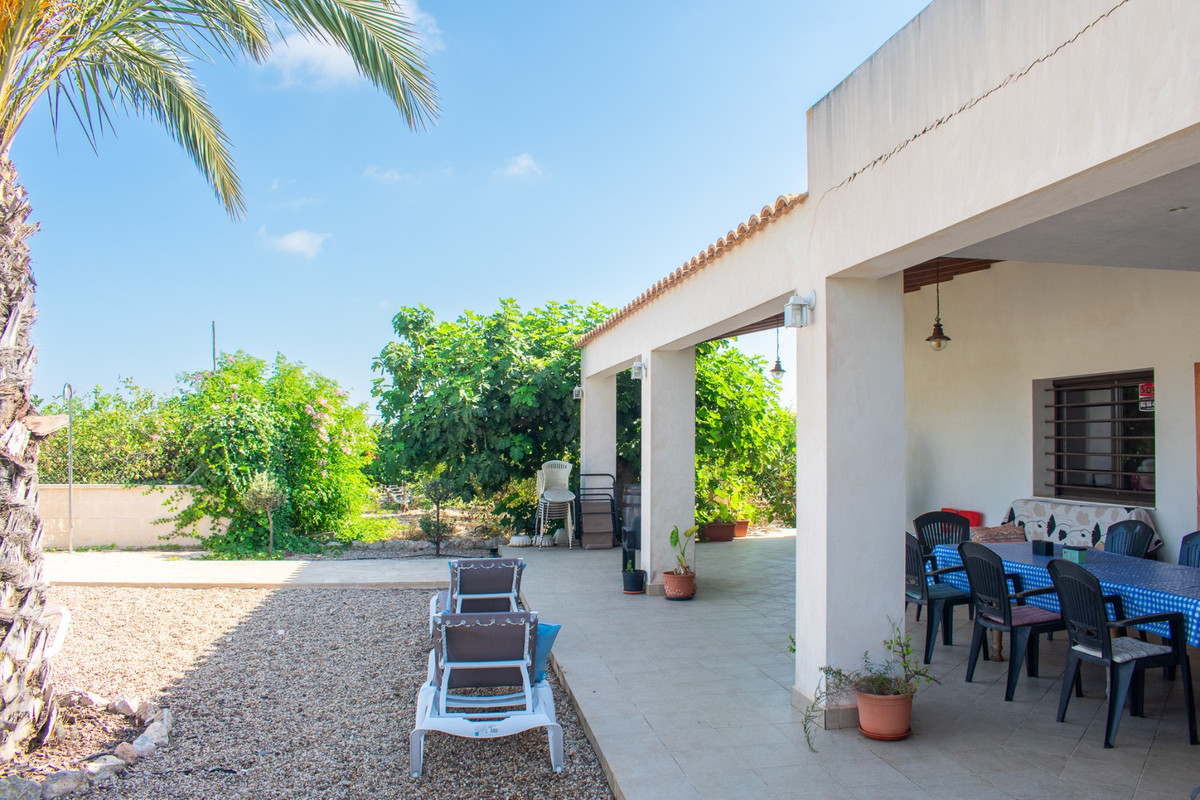 Se vende Villa - Chalet de 3 dormitorios en Costa Blanca, Alicante, España