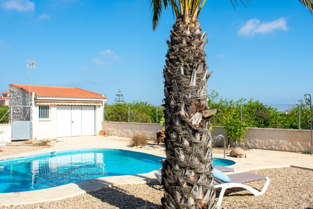 Se vende Villa - Chalet de 3 dormitorios en Costa Blanca, Alicante, España