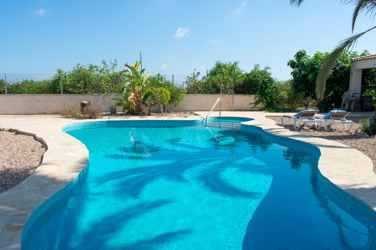 Se vende Villa - Chalet de 3 dormitorios en Costa Blanca, Alicante, España