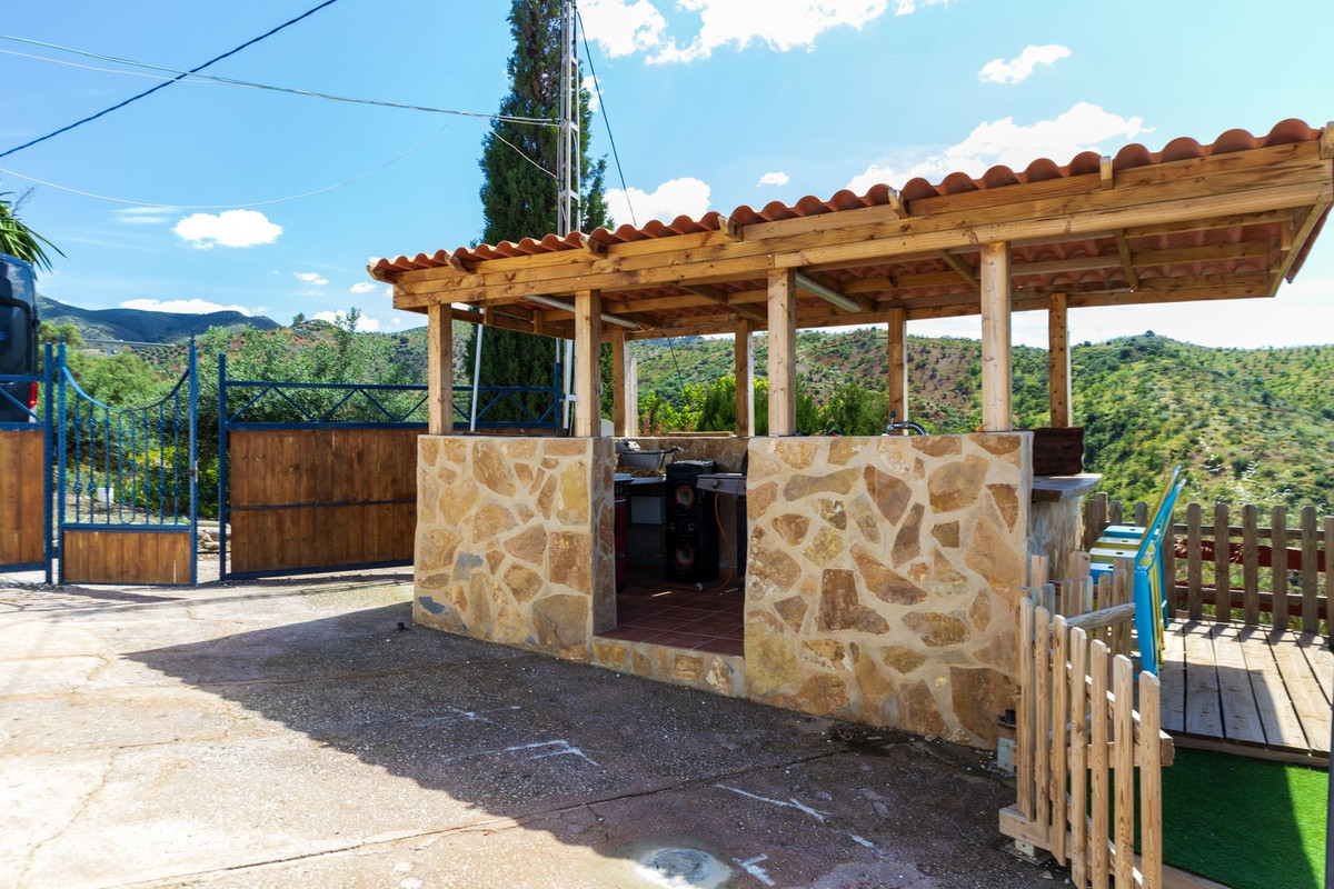 Se vende Finca - Cortijo de 4 dormitorios en Costa Del Sol, Málaga, España