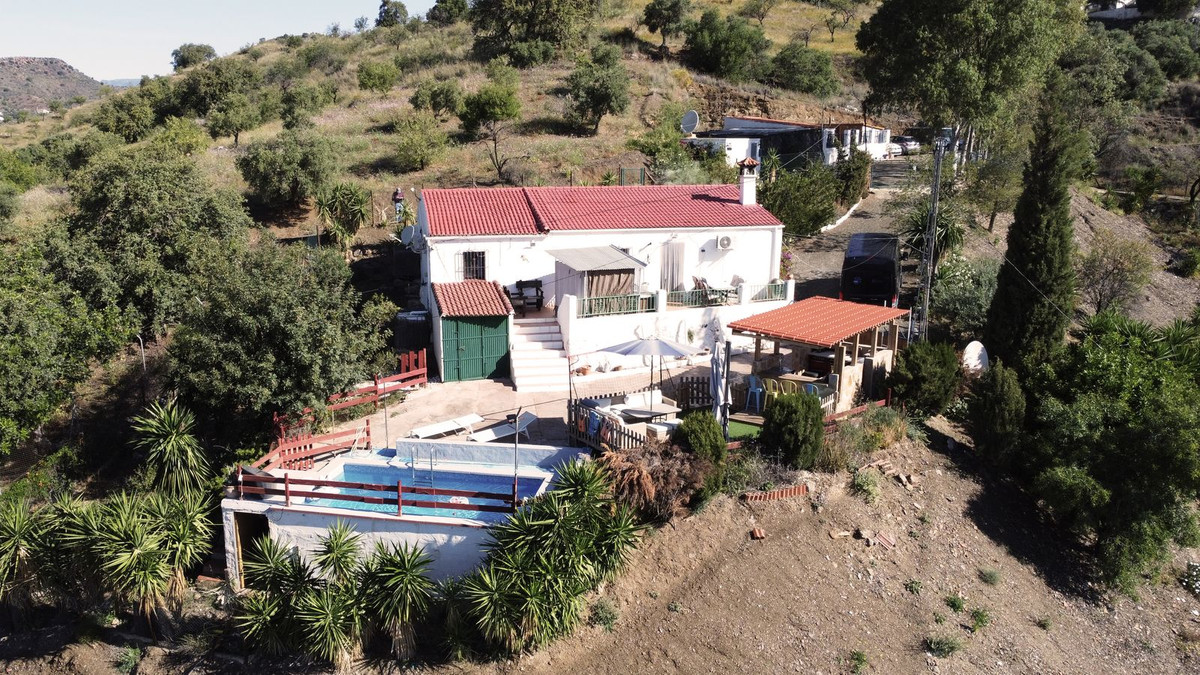 Se vende Finca - Cortijo de 4 dormitorios en Costa Del Sol, Málaga, España