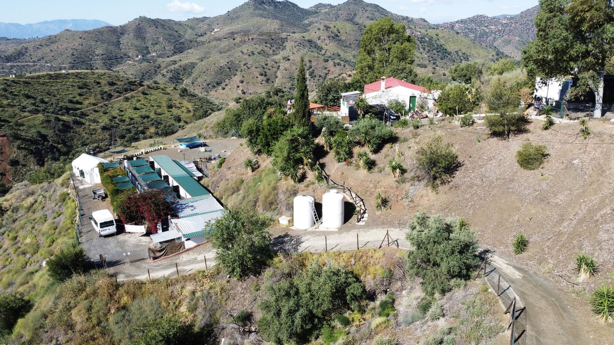 Se vende Finca - Cortijo de 4 dormitorios en Costa Del Sol, Málaga, España