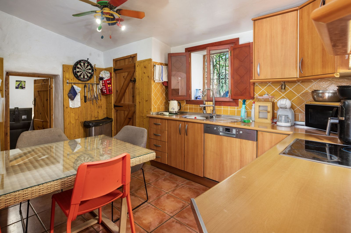 Se vende Finca - Cortijo de 4 dormitorios en Costa Del Sol, Málaga, España