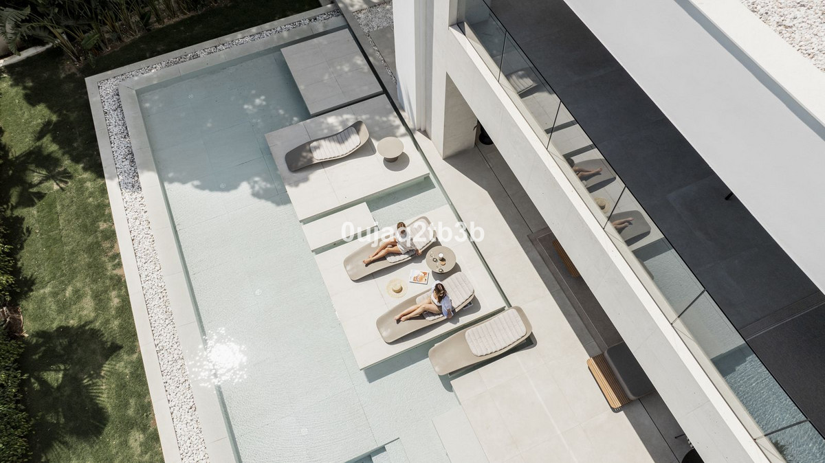 4 Bed Townhouse for sale in Nagüeles Costa Del Sol, Málaga, Spain