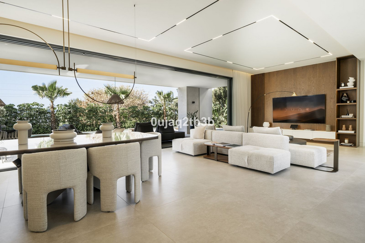4 Bed Townhouse for sale in Nagüeles Costa Del Sol, Málaga, Spain