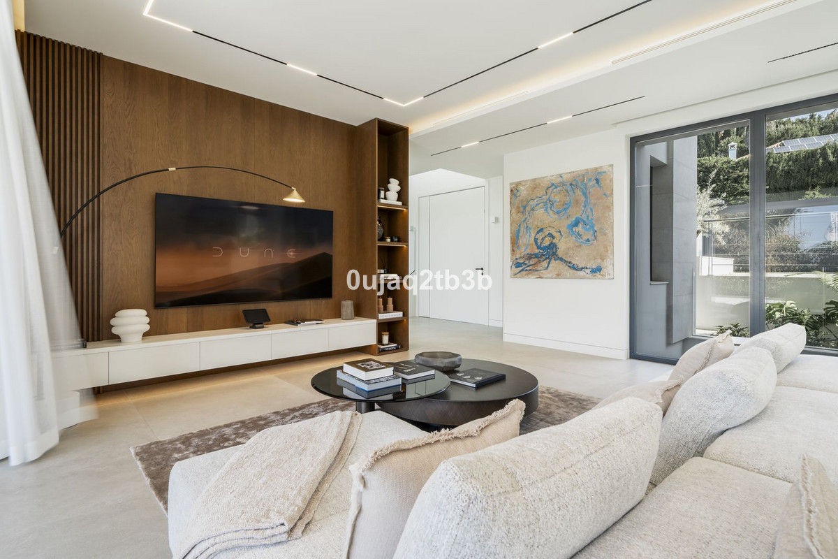 4 Bed Townhouse for sale in Nagüeles Costa Del Sol, Málaga, Spain