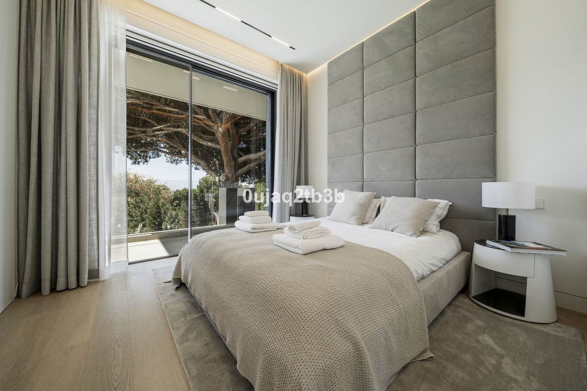 4 Bed Townhouse for sale in Nagüeles Costa Del Sol, Málaga, Spain