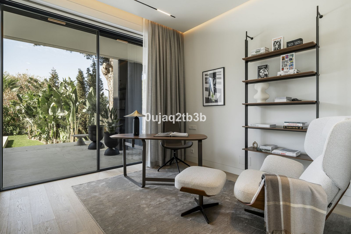 4 Bed Townhouse for sale in Nagüeles Costa Del Sol, Málaga, Spain