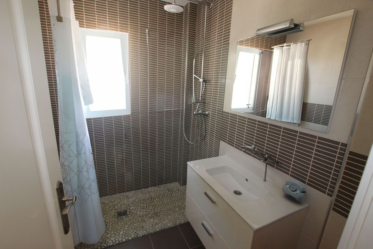 6 Bed Townhouse for sale in Calpe Costa Blanca, Alicante, Spain
