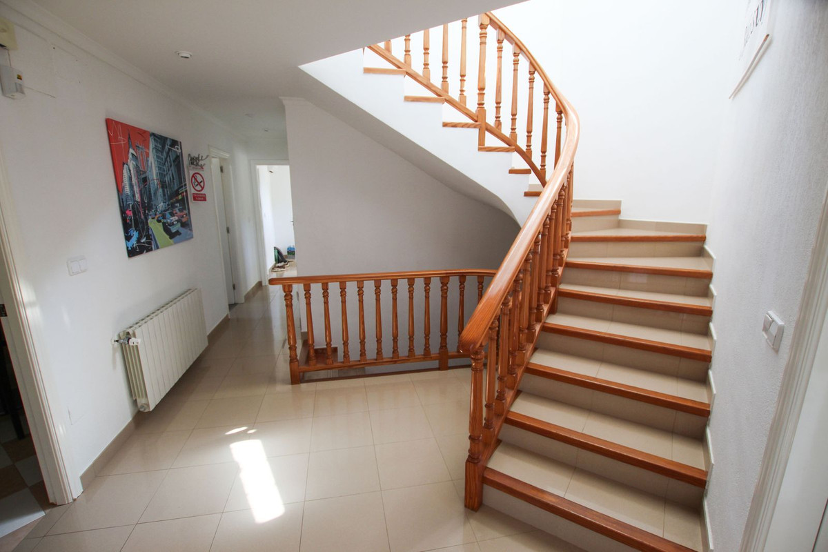 6 Bed Townhouse for sale in Calpe Costa Blanca, Alicante, Spain
