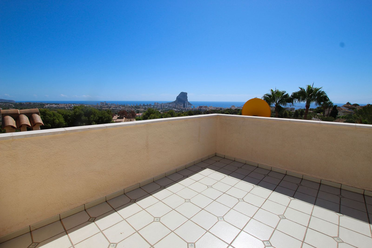 6 Bed Townhouse for sale in Calpe Costa Blanca, Alicante, Spain