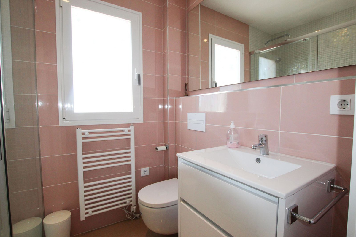 6 Bed Townhouse for sale in Calpe Costa Blanca, Alicante, Spain