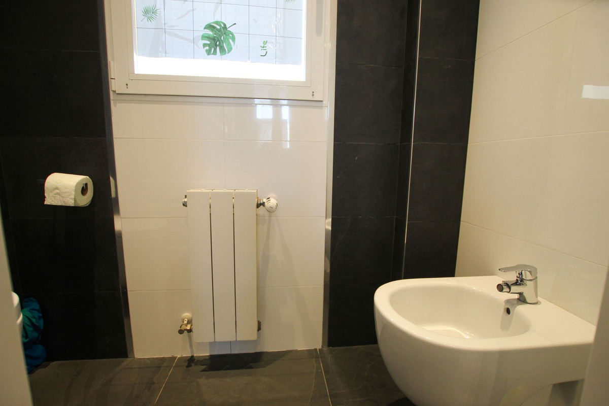 6 Bed Townhouse for sale in Calpe Costa Blanca, Alicante, Spain