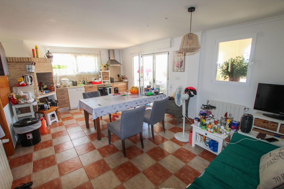 6 Bed Townhouse for sale in Calpe Costa Blanca, Alicante, Spain