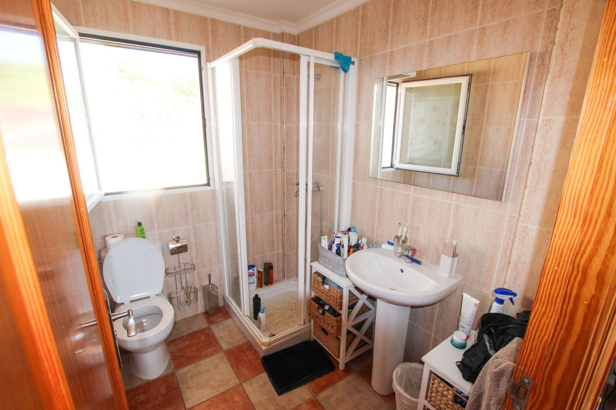 6 Bed Townhouse for sale in Calpe Costa Blanca, Alicante, Spain