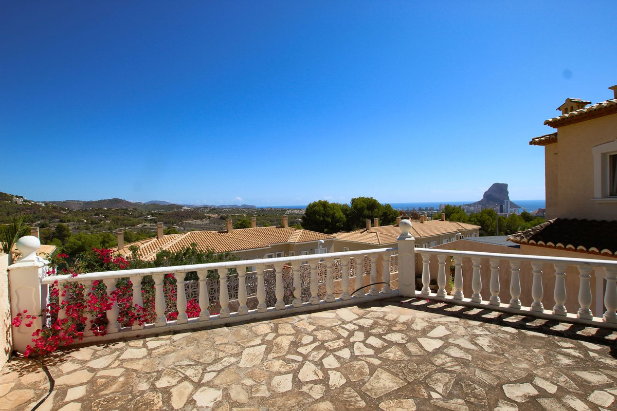 6 Bed Townhouse for sale in Calpe Costa Blanca, Alicante, Spain