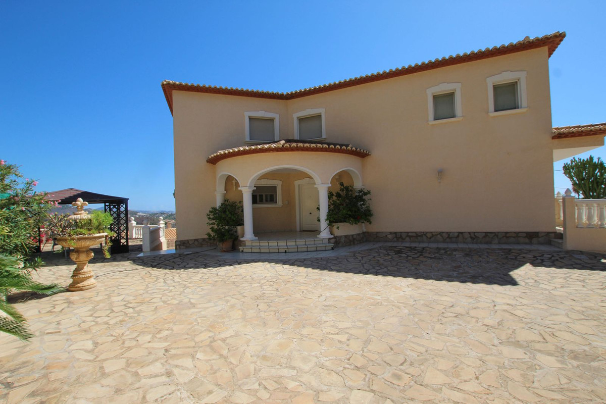 6 Bed Townhouse for sale in Calpe Costa Blanca, Alicante, Spain