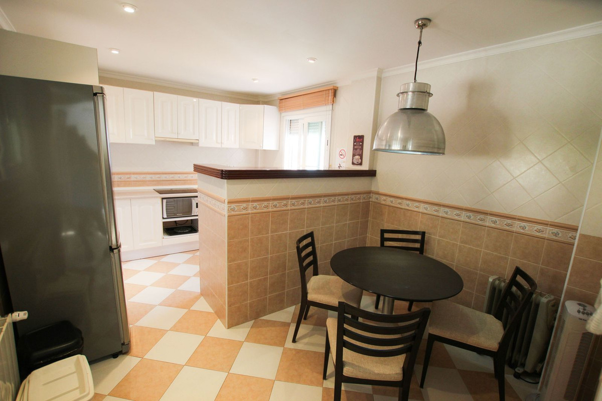 6 Bed Townhouse for sale in Calpe Costa Blanca, Alicante, Spain