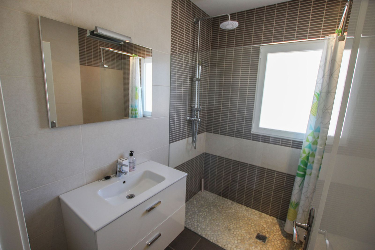 6 Bed Townhouse for sale in Calpe Costa Blanca, Alicante, Spain