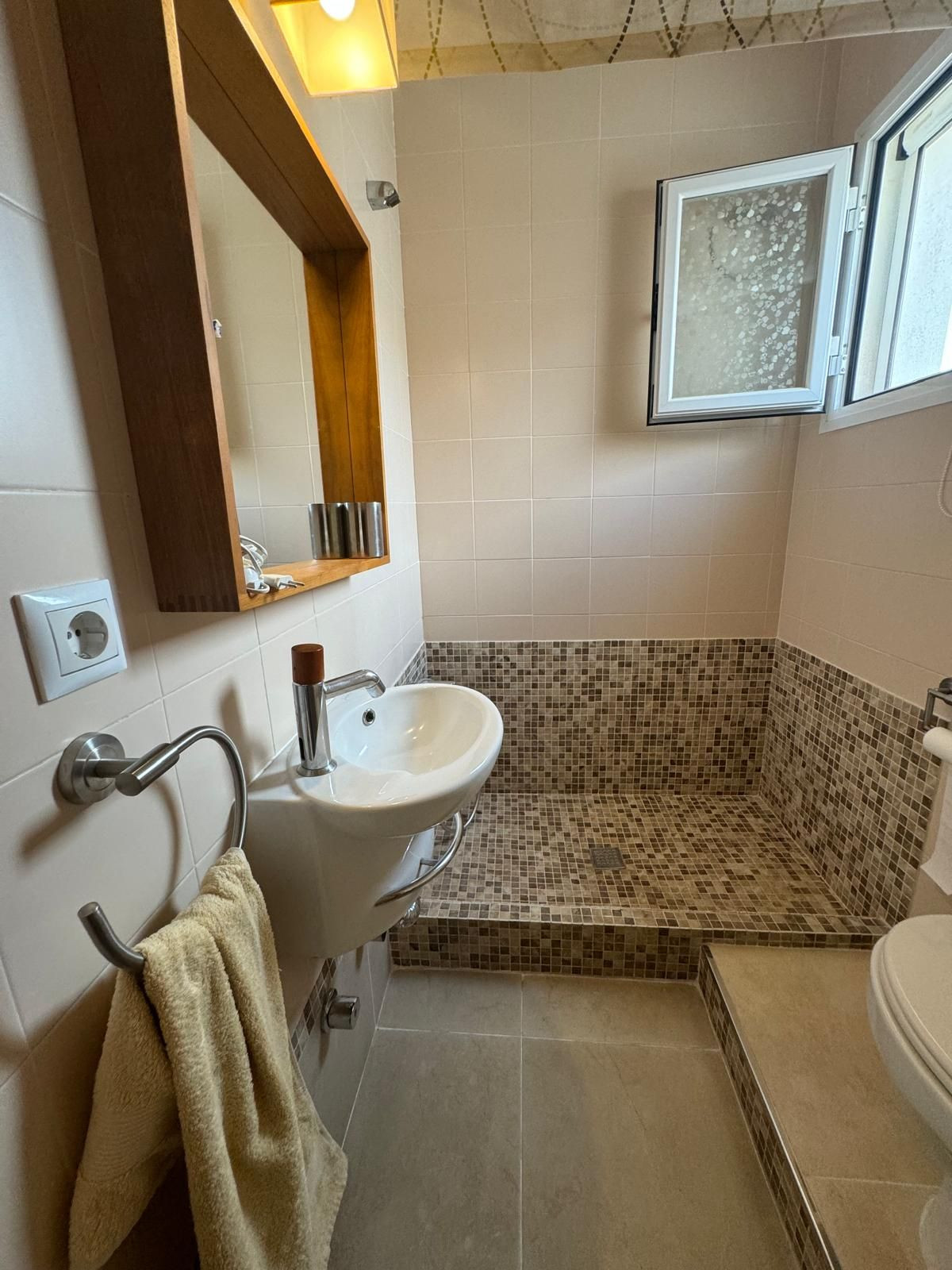 5 Bed Apartment for sale in Istán Costa Del Sol, Málaga, Spain