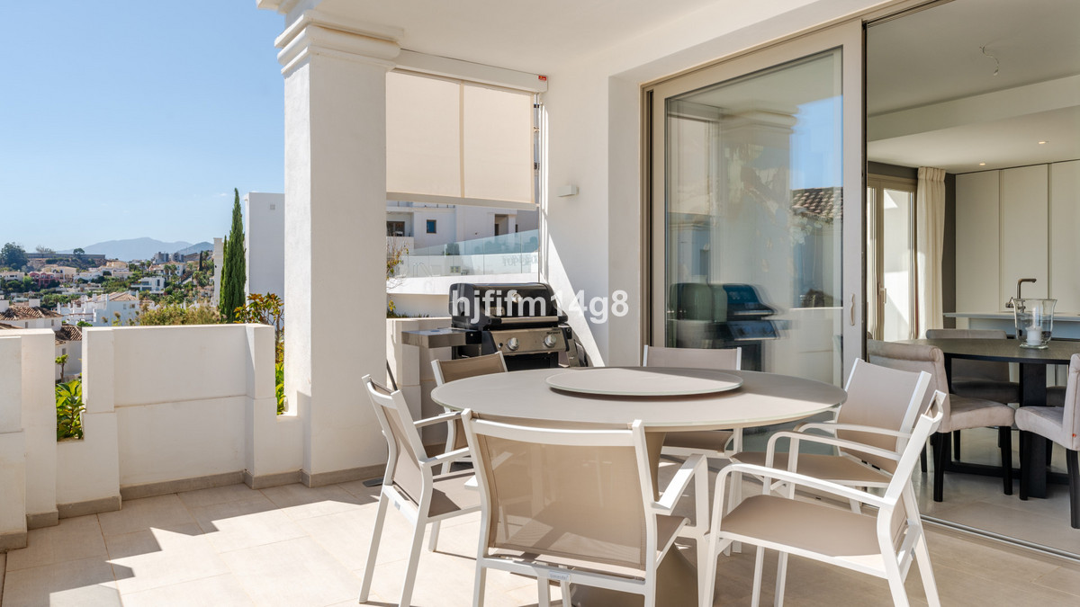 3 Bed Apartment for sale in Nueva Andalucía Costa Del Sol, Málaga, Spain