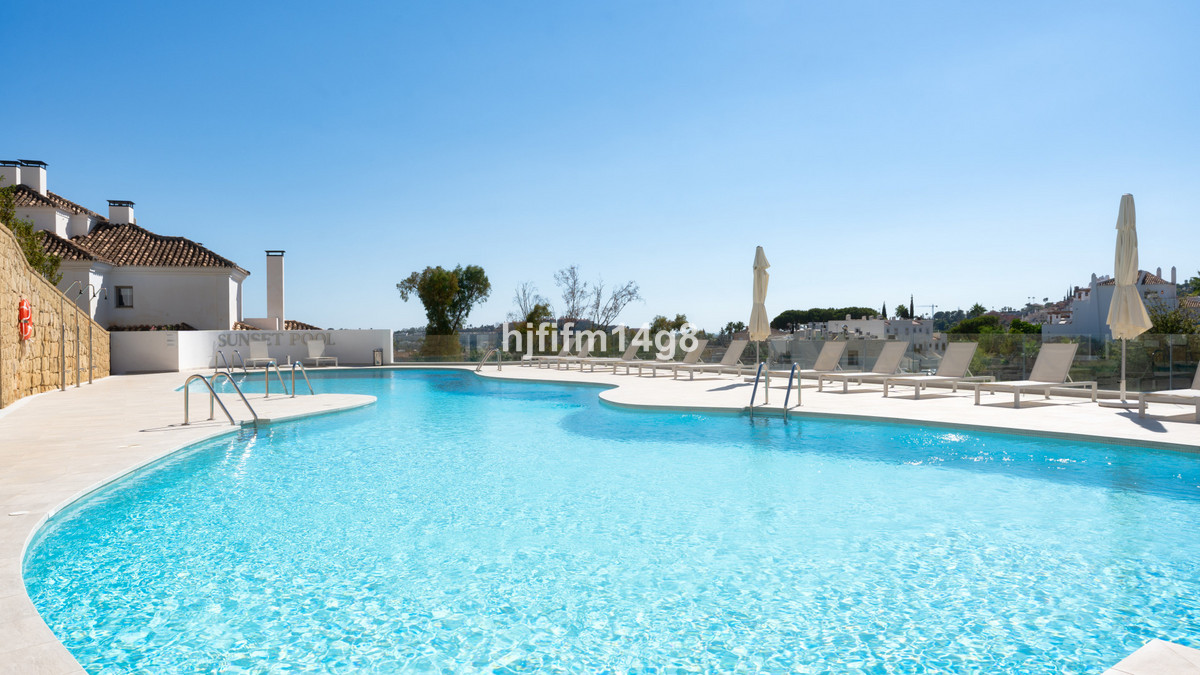 3 Bed Apartment for sale in Nueva Andalucía Costa Del Sol, Málaga, Spain