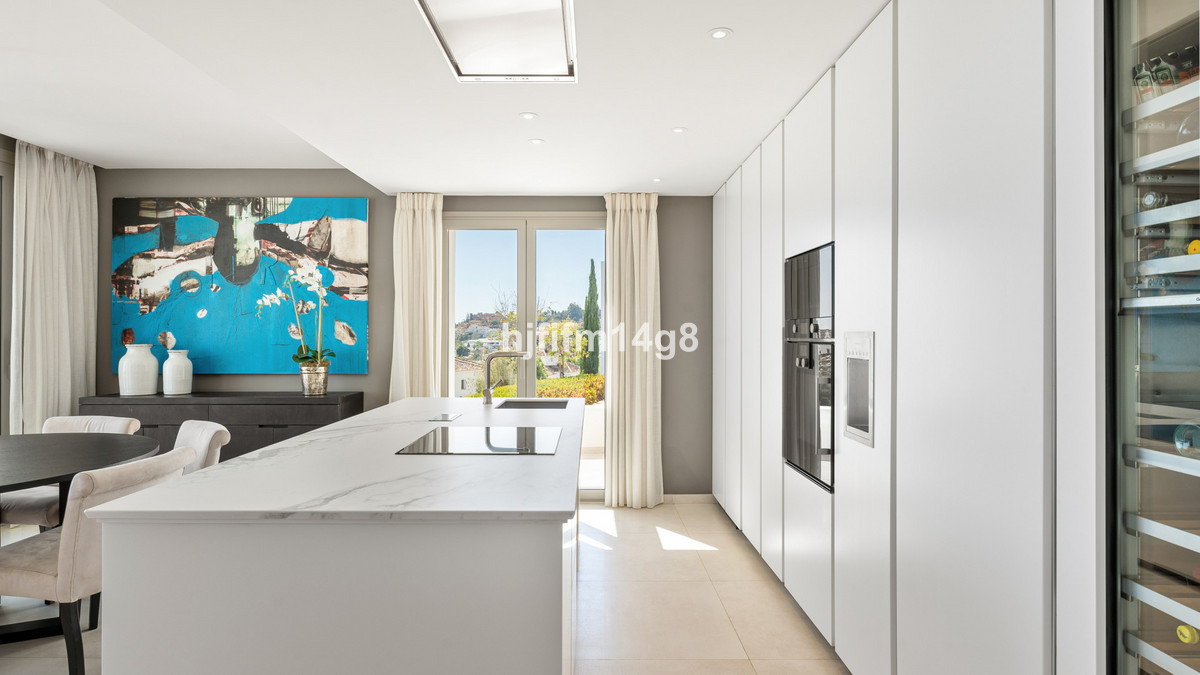 3 Bed Apartment for sale in Nueva Andalucía Costa Del Sol, Málaga, Spain