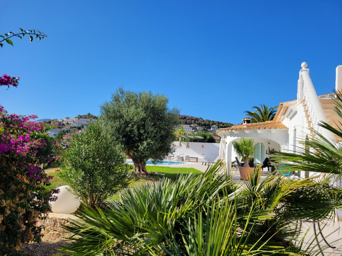 3 Bed Townhouse for sale in Calpe Costa Blanca, Alicante, Spain