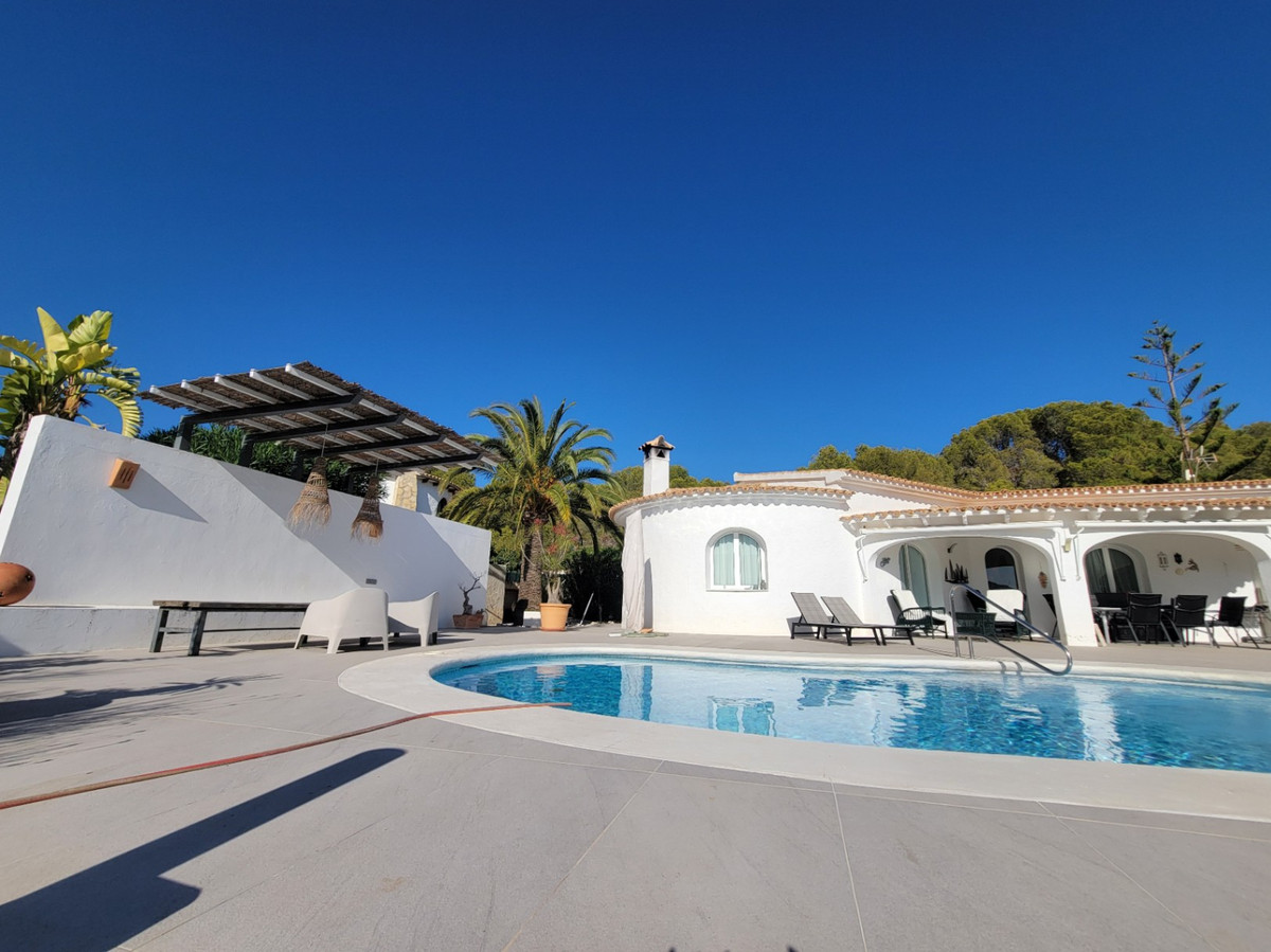 3 Bed Townhouse for sale in Calpe Costa Blanca, Alicante, Spain