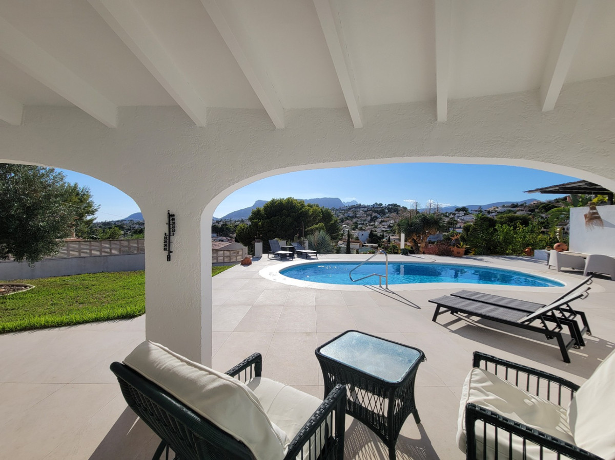 3 Bed Townhouse for sale in Calpe Costa Blanca, Alicante, Spain