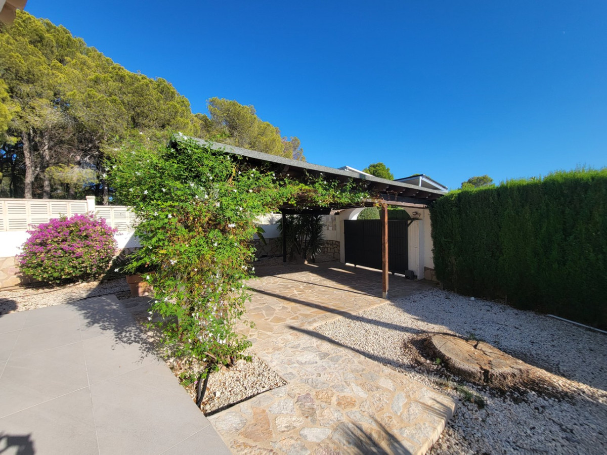 3 Bed Townhouse for sale in Calpe Costa Blanca, Alicante, Spain
