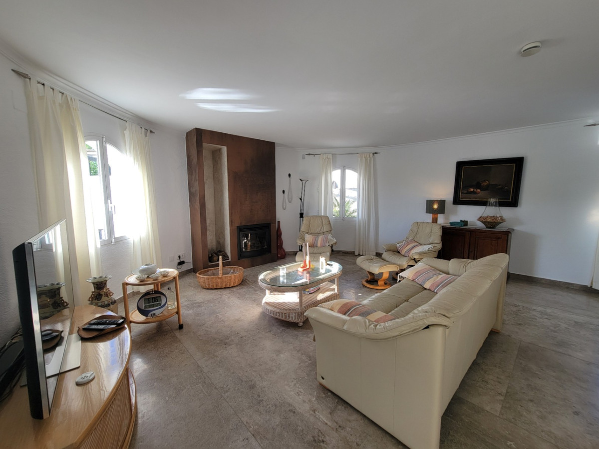 3 Bed Townhouse for sale in Calpe Costa Blanca, Alicante, Spain