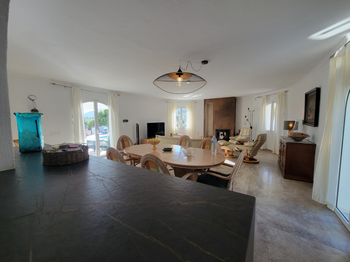 3 Bed Townhouse for sale in Calpe Costa Blanca, Alicante, Spain