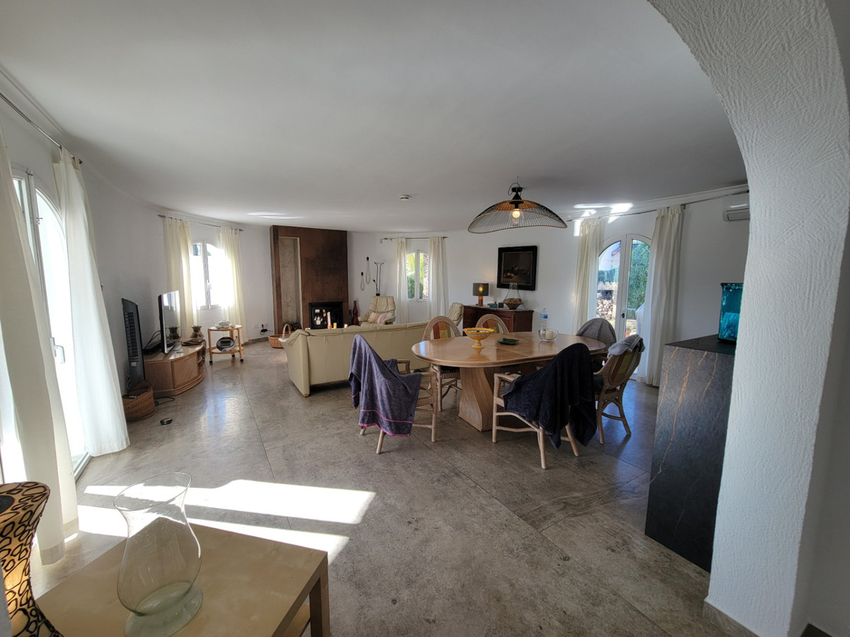 3 Bed Townhouse for sale in Calpe Costa Blanca, Alicante, Spain