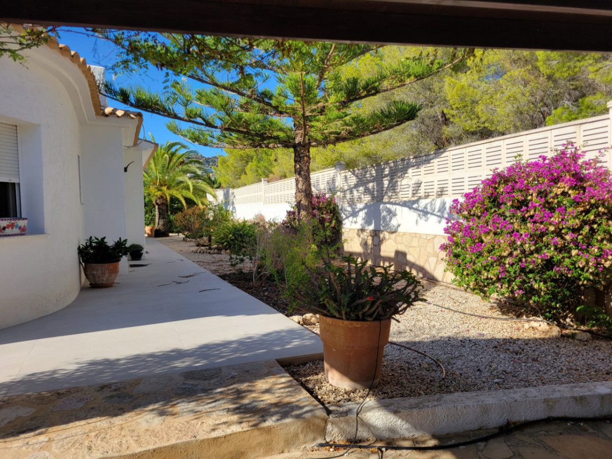 3 Bed Townhouse for sale in Calpe Costa Blanca, Alicante, Spain