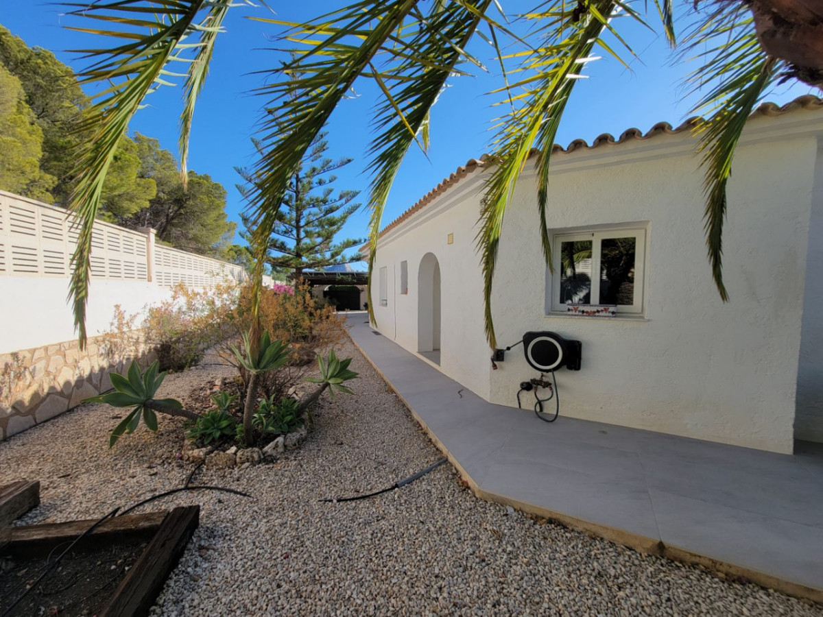 3 Bed Townhouse for sale in Calpe Costa Blanca, Alicante, Spain