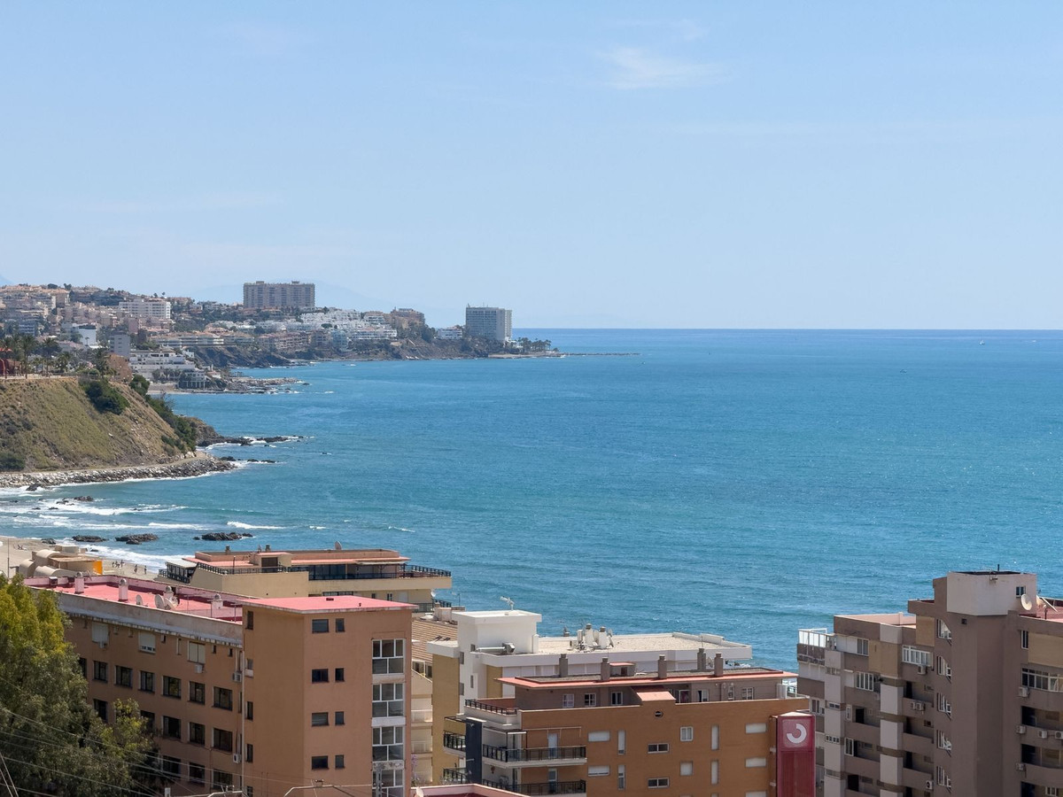 2 Bed Apartment for sale in Fuengirola Costa Del Sol, Málaga, Spain