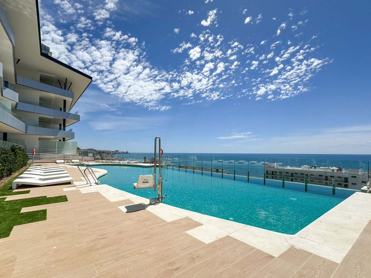 2 Bed Apartment for sale in Fuengirola Costa Del Sol, Málaga, Spain