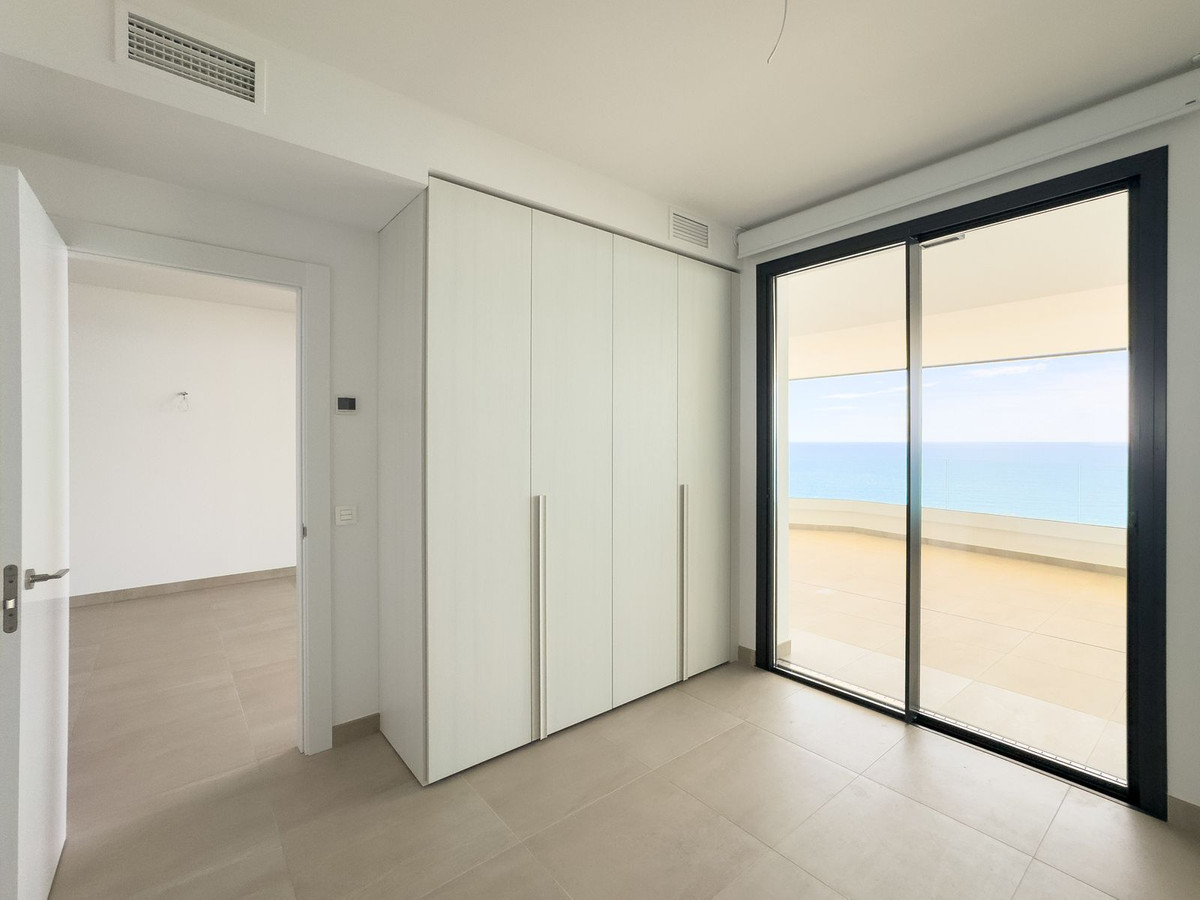 2 Bed Apartment for sale in Fuengirola Costa Del Sol, Málaga, Spain