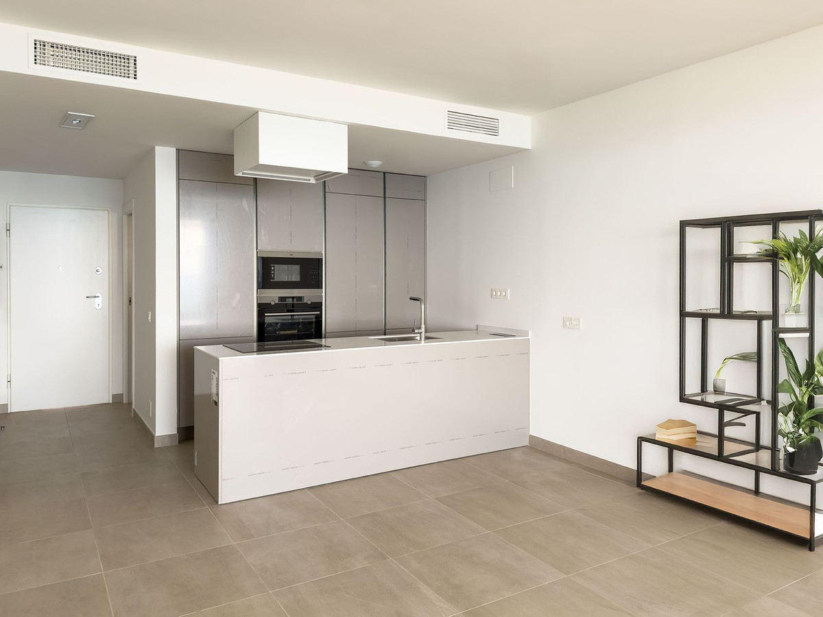 2 Bed Apartment for sale in Fuengirola Costa Del Sol, Málaga, Spain