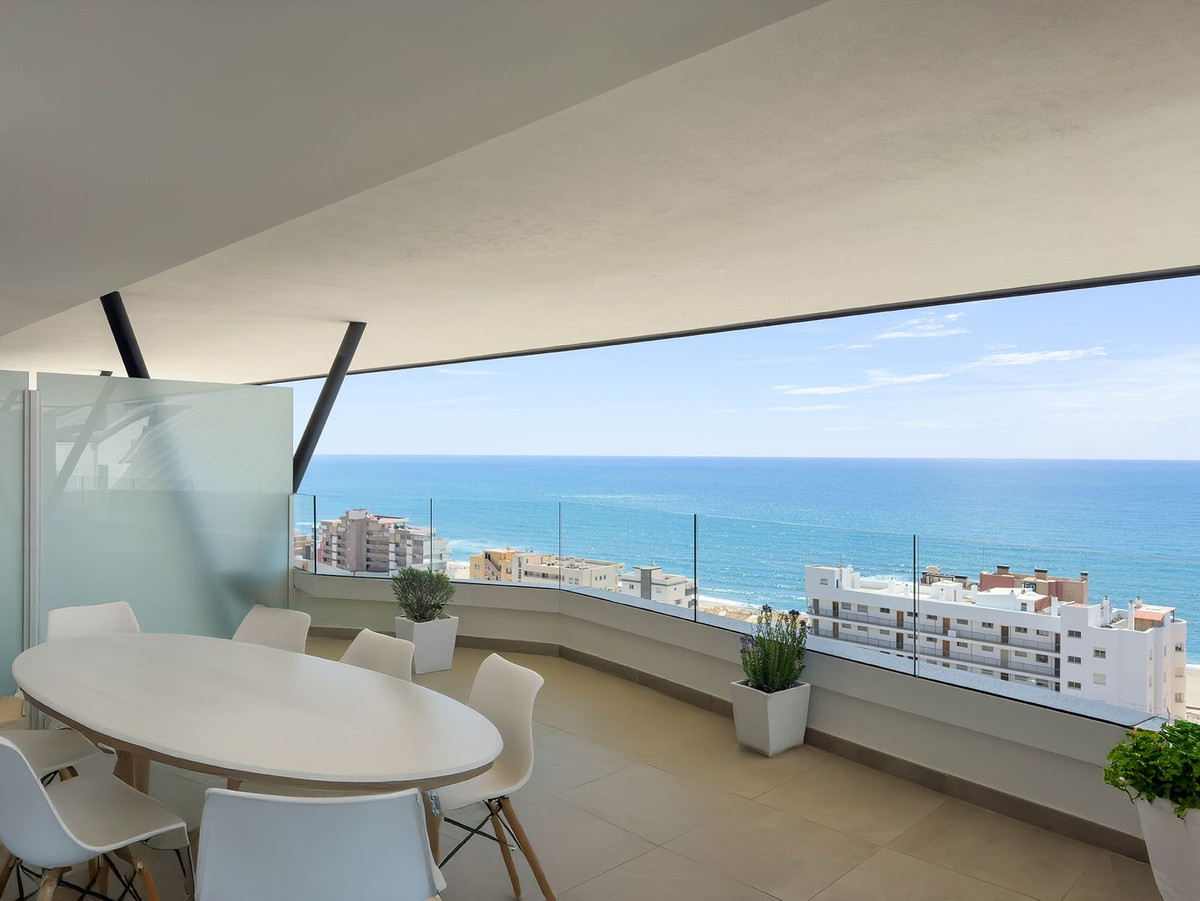 2 Bed Apartment for sale in Fuengirola Costa Del Sol, Málaga, Spain