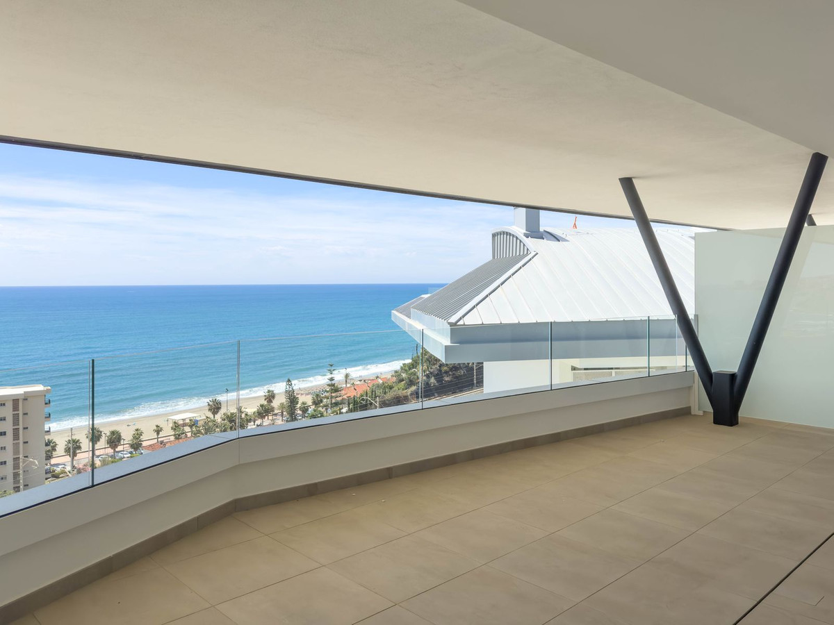 2 Bed Apartment for sale in Fuengirola Costa Del Sol, Málaga, Spain