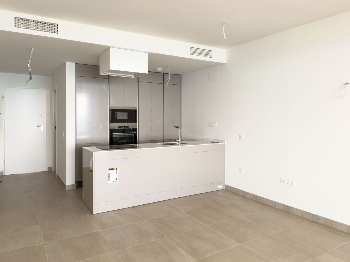 2 Bed Apartment for sale in Fuengirola Costa Del Sol, Málaga, Spain