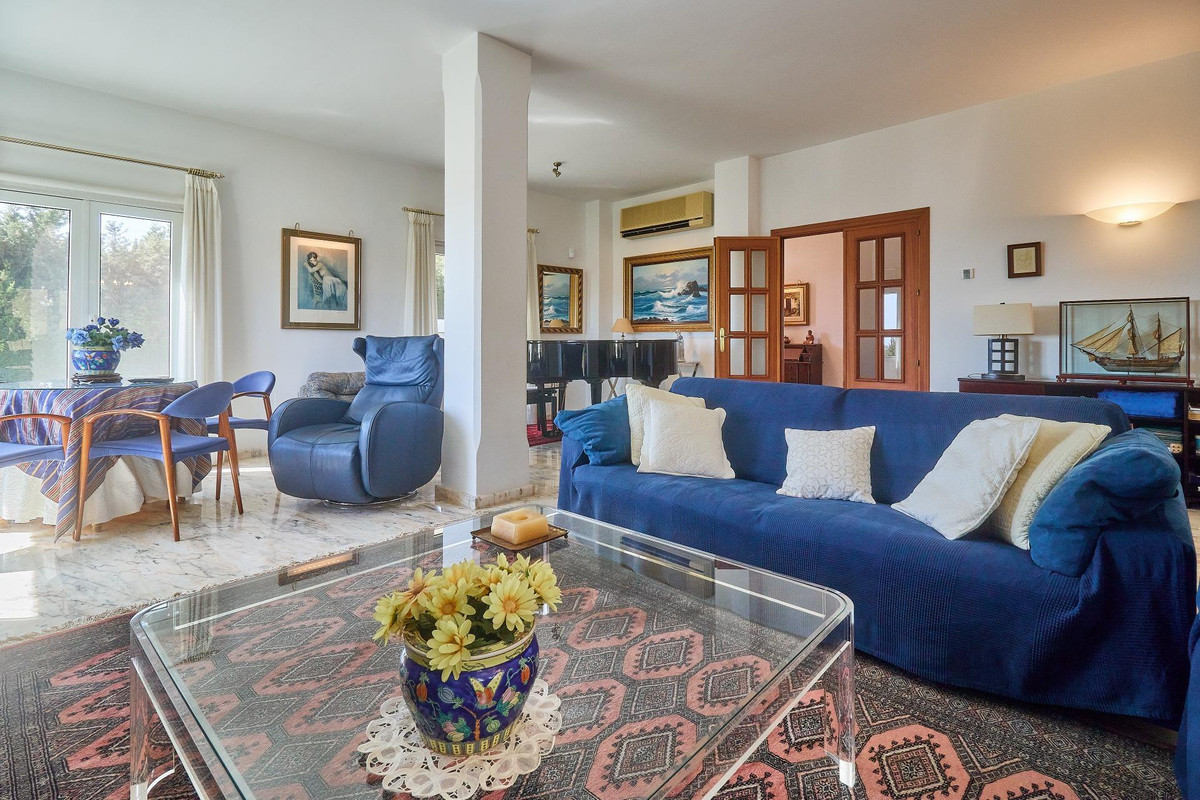 Se vende Villa - Chalet de 4 dormitorios en Costa Del Sol, Málaga, España