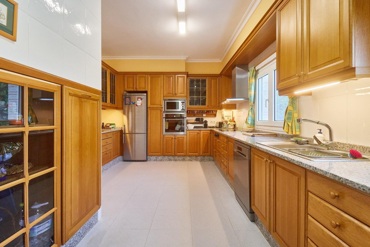 Se vende Villa - Chalet de 4 dormitorios en Costa Del Sol, Málaga, España