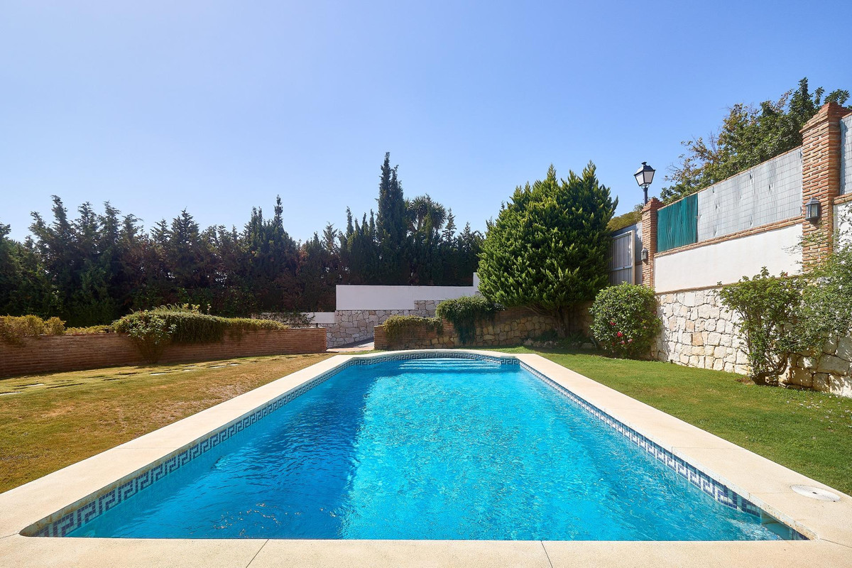 Se vende Villa - Chalet de 4 dormitorios en Costa Del Sol, Málaga, España