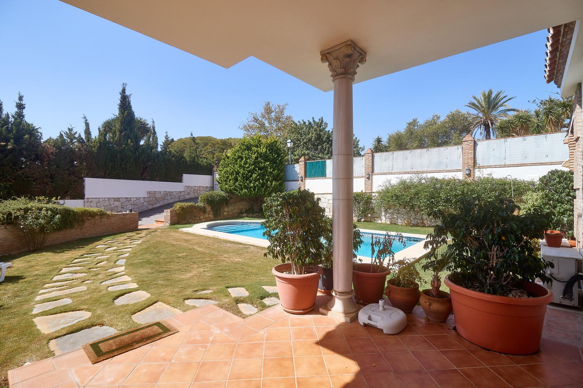 Se vende Villa - Chalet de 4 dormitorios en Costa Del Sol, Málaga, España